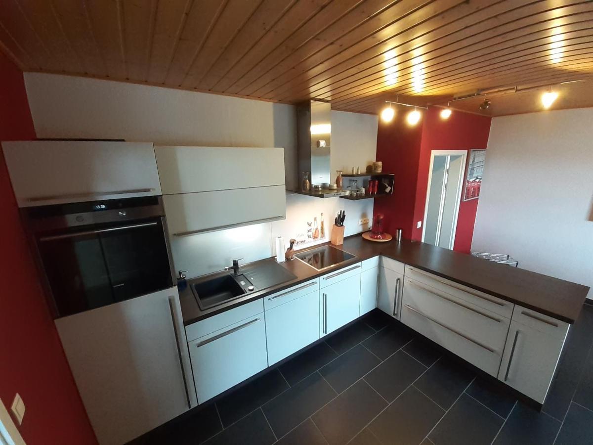 Ferienwohnung Terrasse Parkplatz Wallbox Nuerburgring Herresbach エクステリア 写真